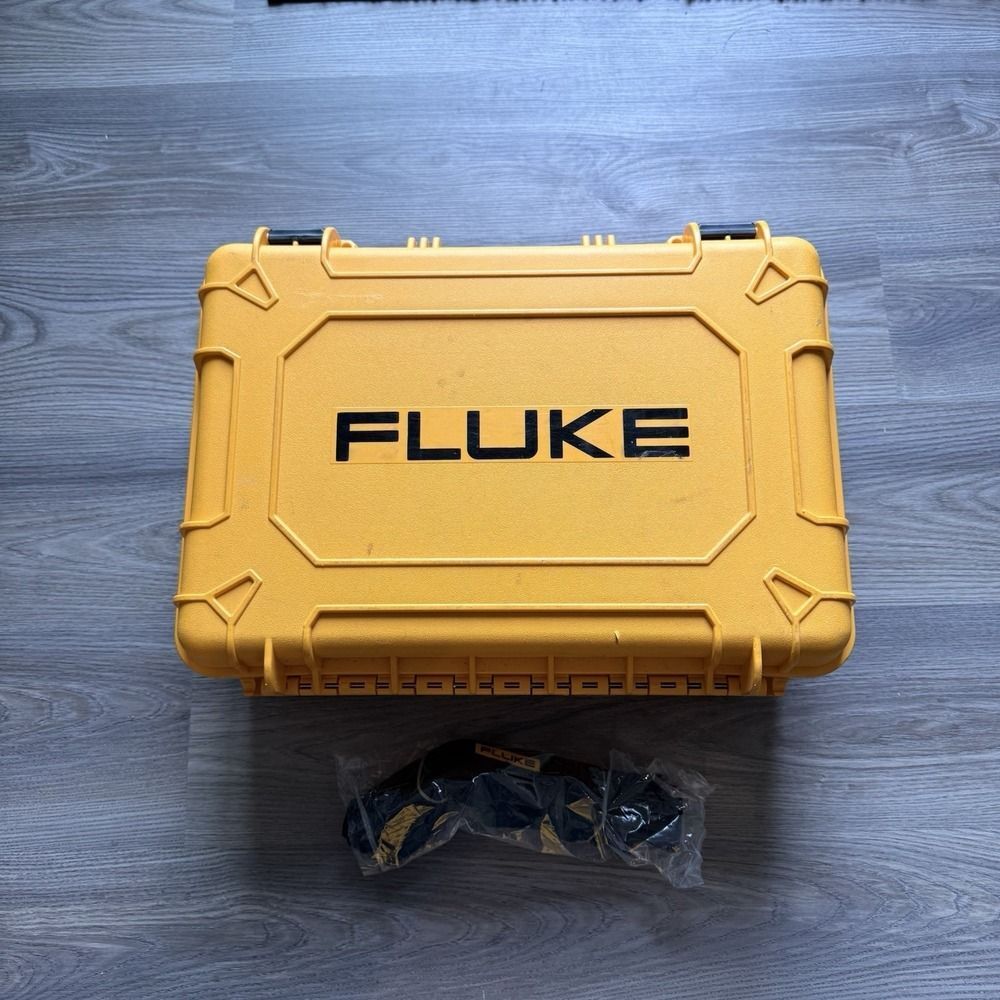 Fluke Extreme Hard Carrying Case with Foam Inserts For ii910